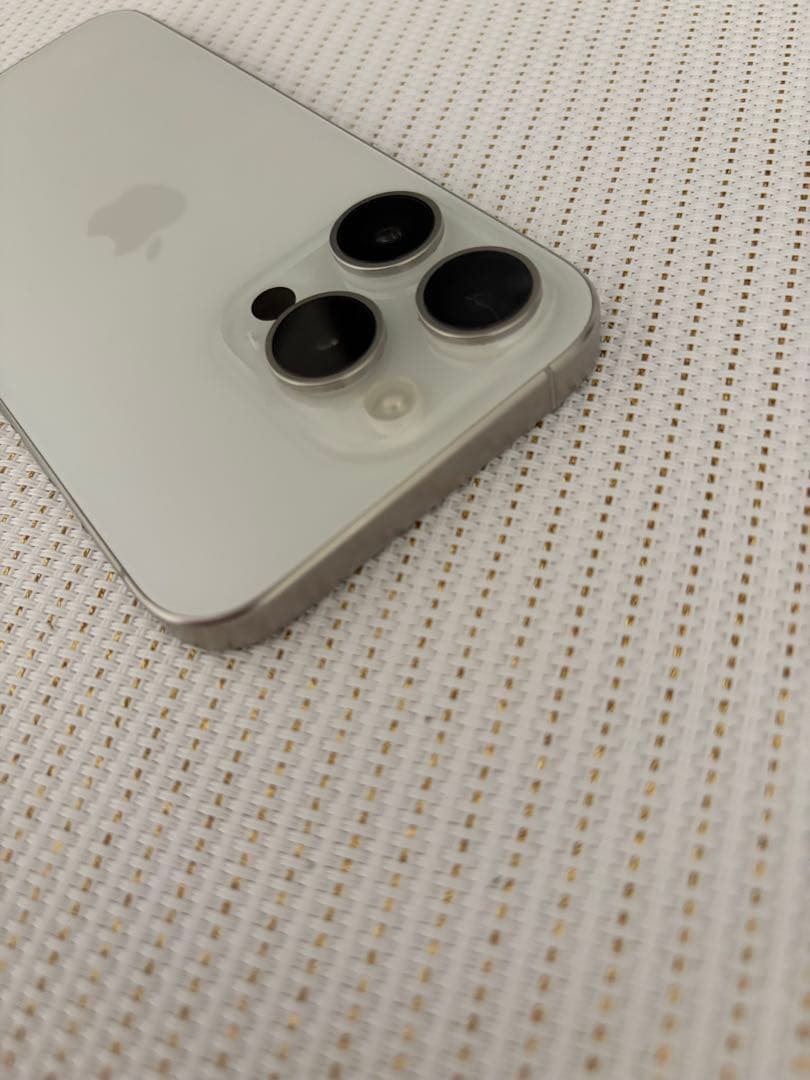 iPhone 15 Pro 128GB 白