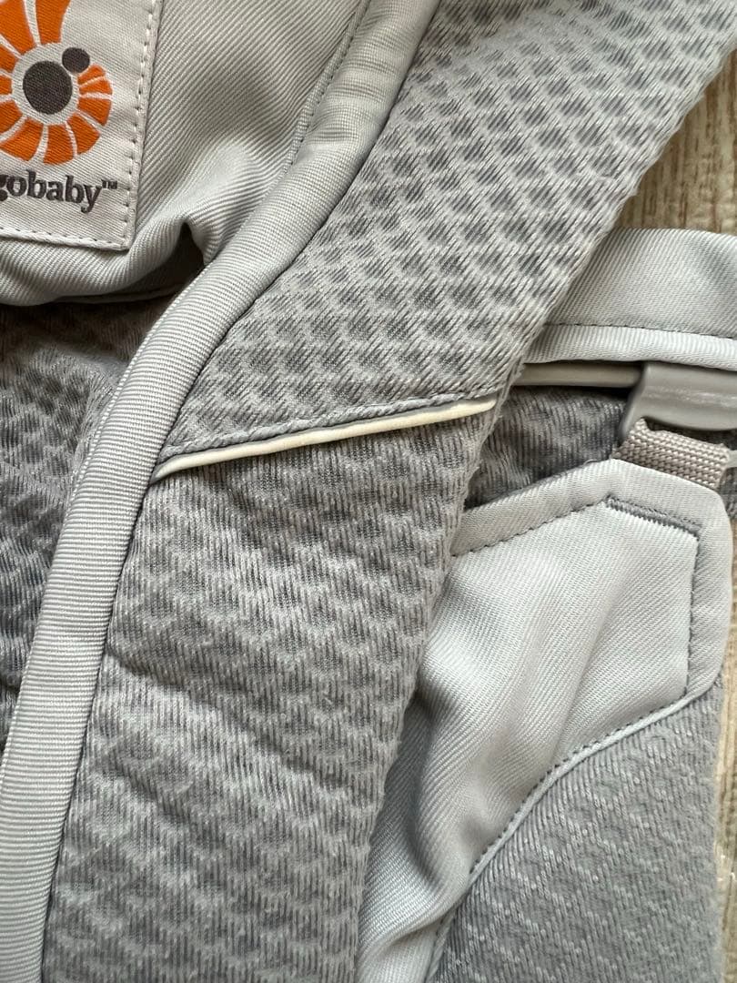 エルゴ　オムニブリーズ　パールグレー　フェイラー抱っこ紐、ベルト付き