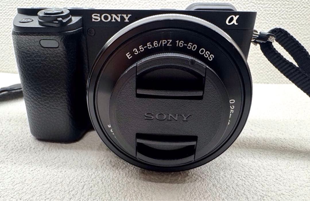 【美品】シャッター755 SONY α6400 ダブルズームレンズキット