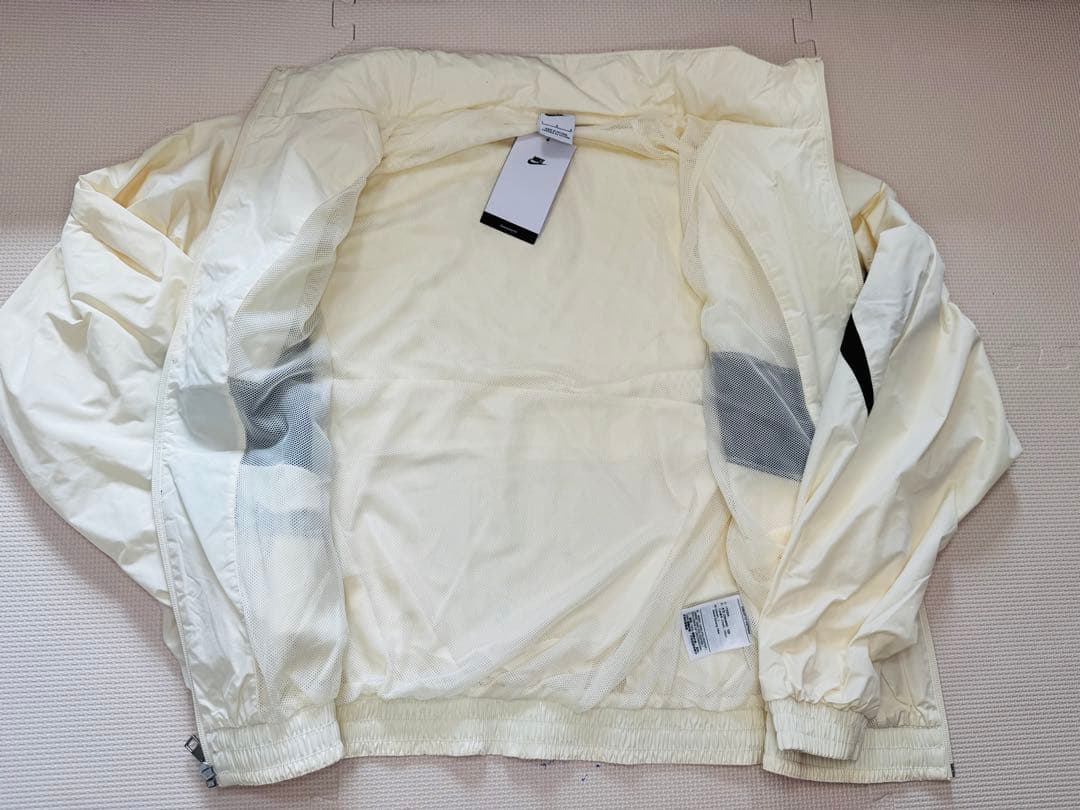 新品 NIKE ナイキ セットアップ アイボリー 上下セットビックロゴ Lサイズ