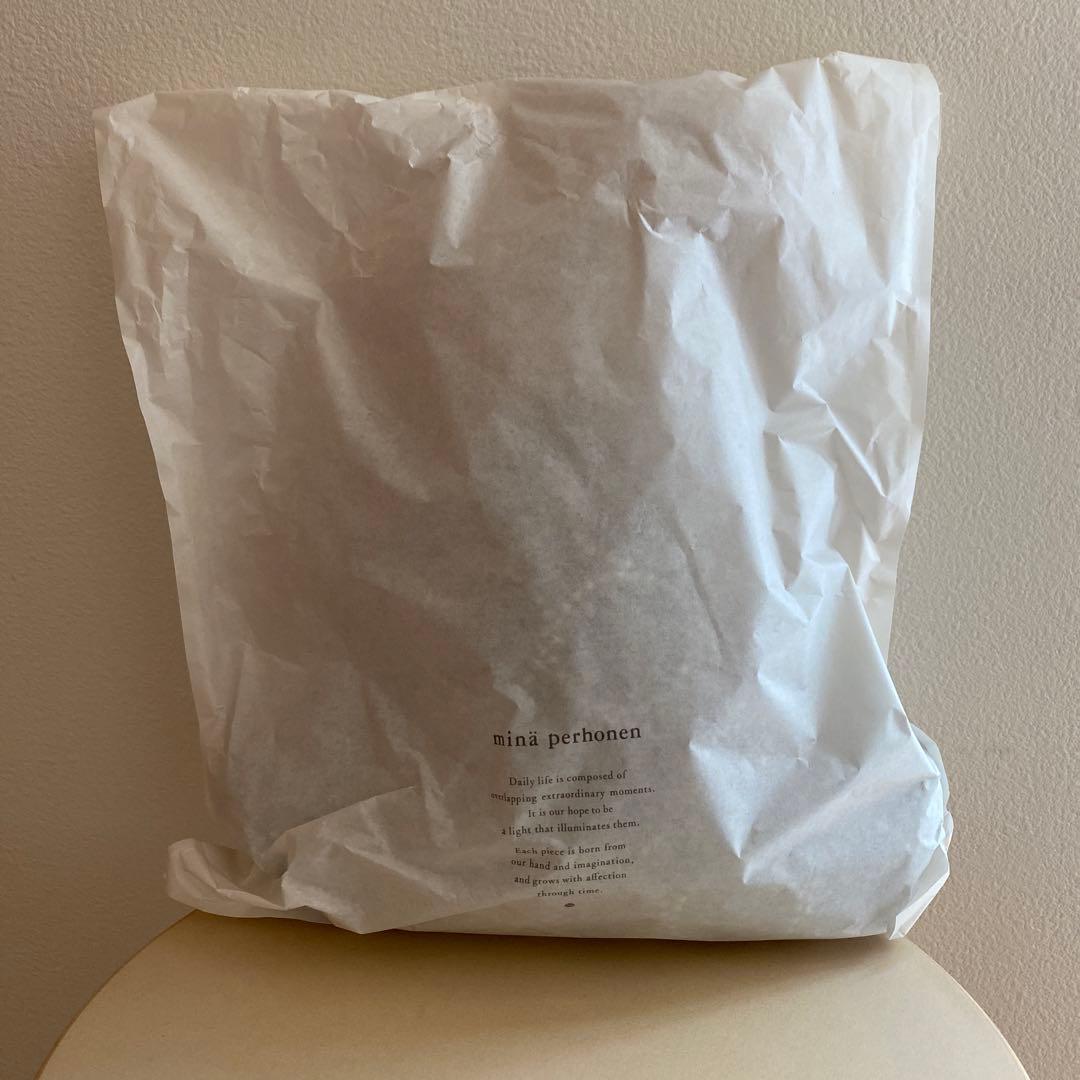 ミナペルホネン　kousagi　クッション　タンバリン　ベージュ