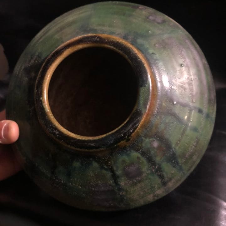 遺品整理◼️蔵の奥から怪しげな古い謎の壺、壷、花瓶が出てきた。花道具