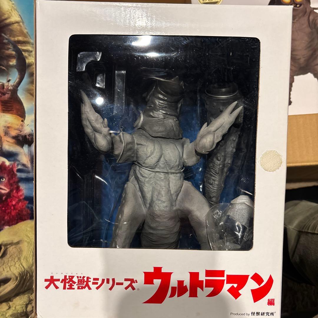 ［最終価格］キーラ　サイゴ　モノクロ版　ウルトラマン　大怪獣シリーズ 2体セット