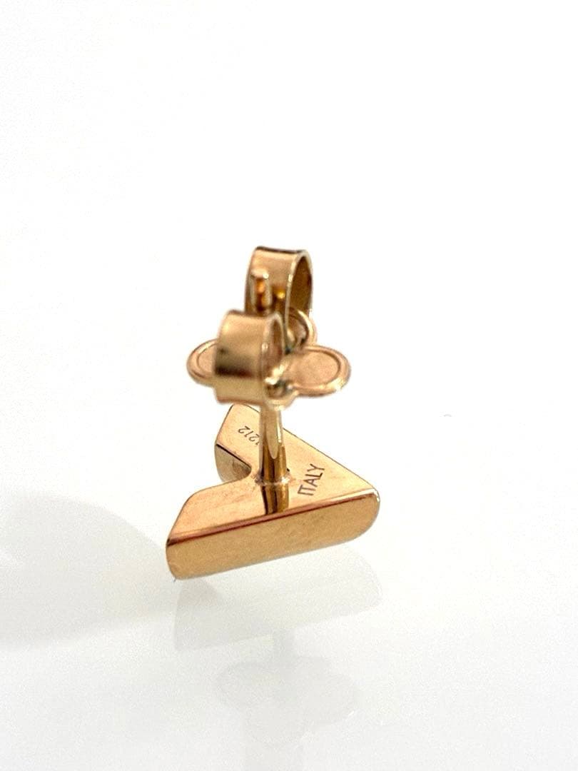 ルイヴィトン　ゴールド V字型 ピアス　　(片耳用)