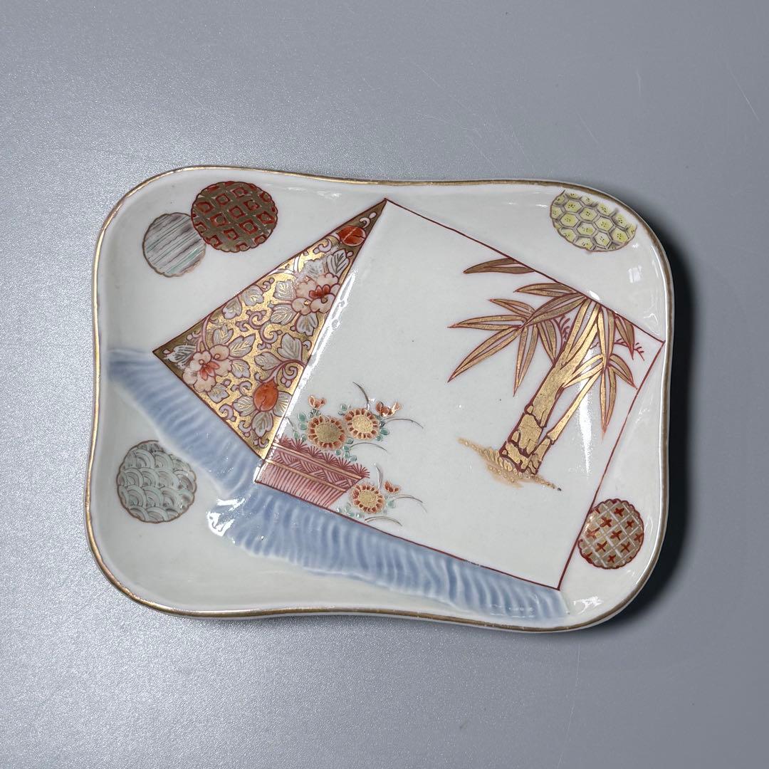 幕末〜明治期　古伊万里　色絵丸文様陽刻四方角皿　五枚　裏赤絵七宝文様　器を楽しむ