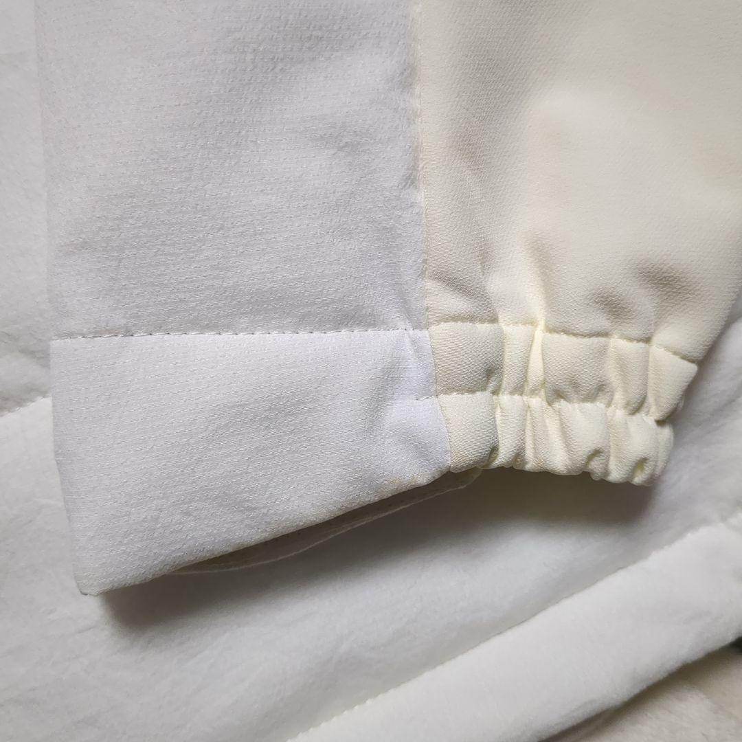 オークリー フード付き中綿入り 袖着脱可能 ホワイト XL未使用品！