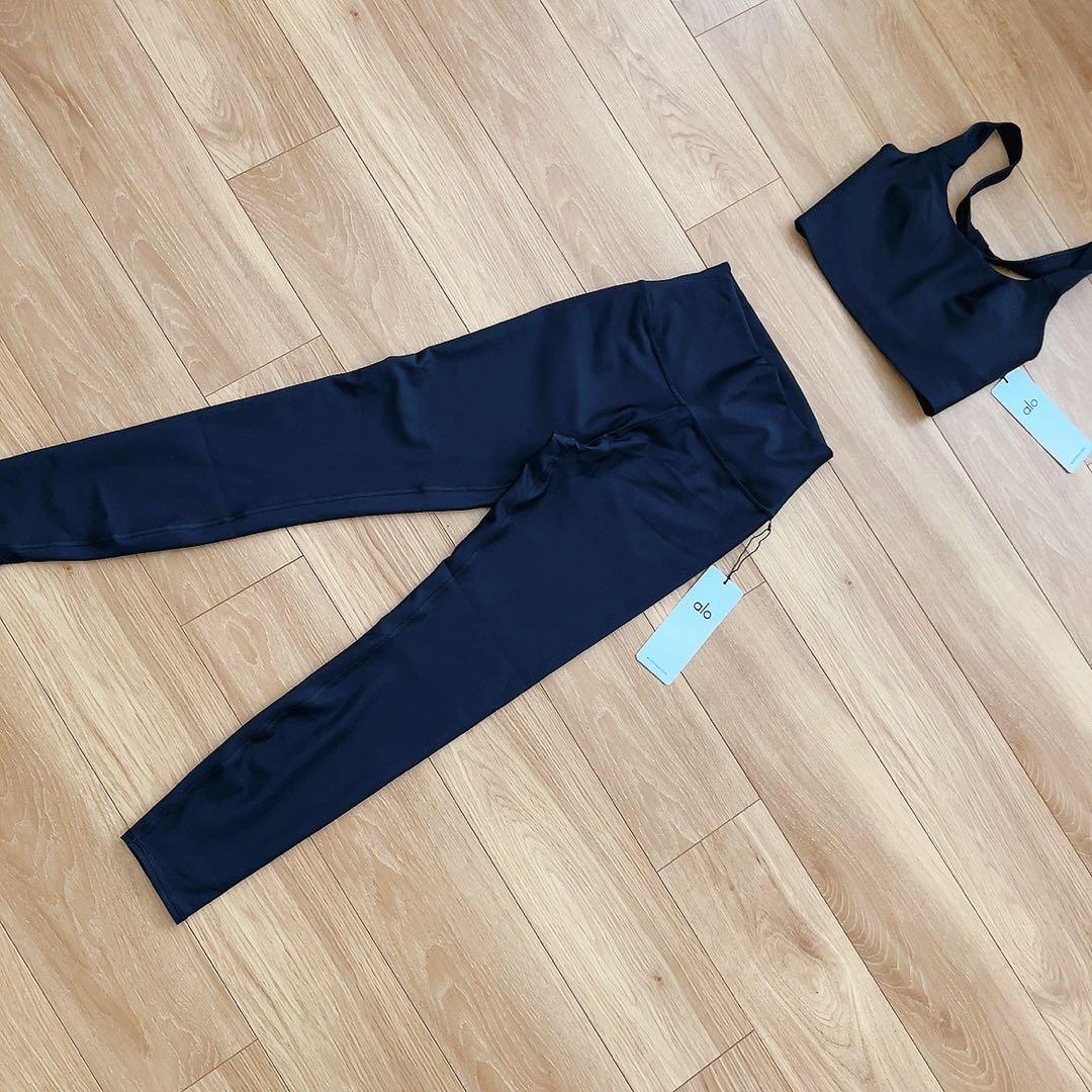 alo yoga レギンス　上下セット　新品 ヨガウェア