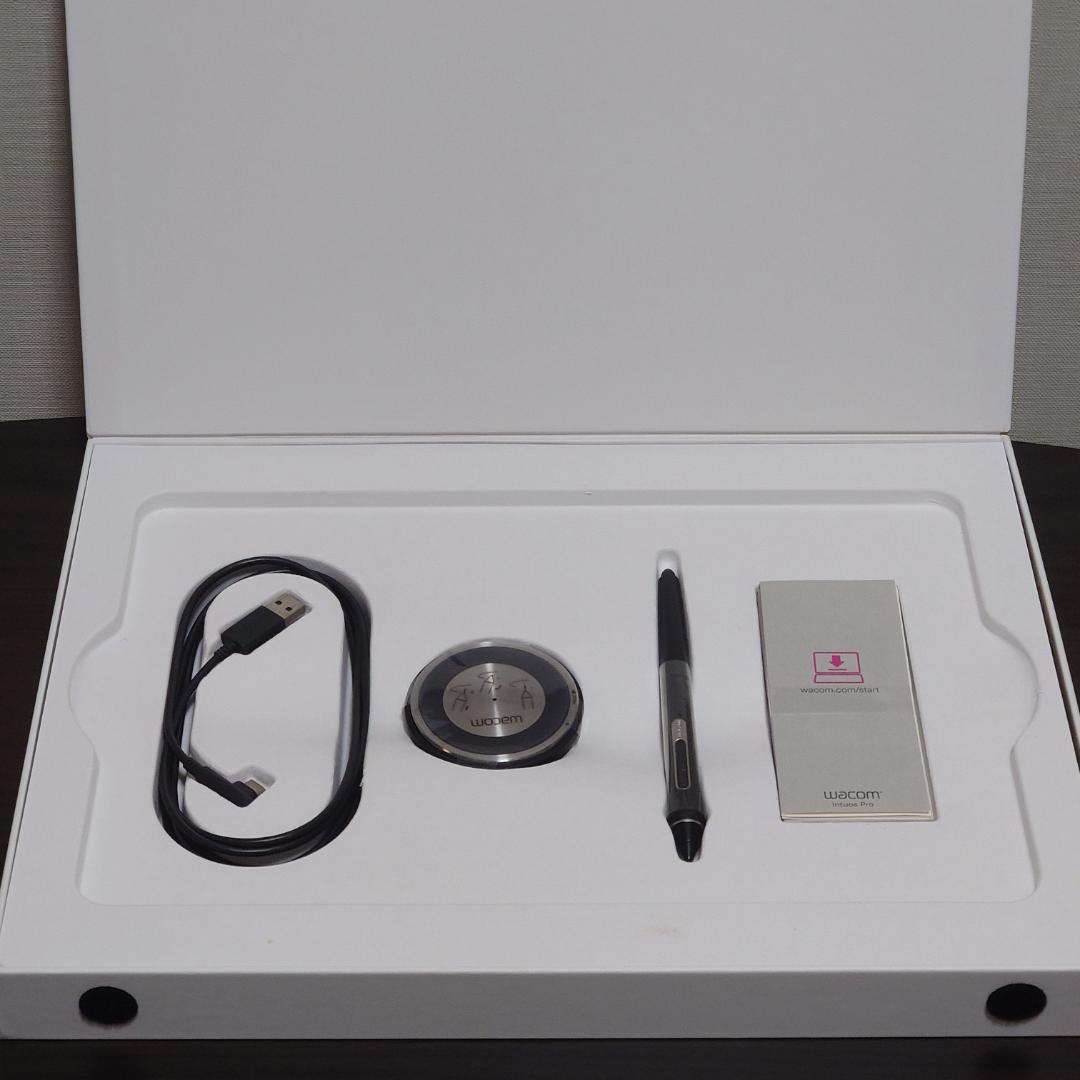 ワコムペンタブ Wacom Intuos Pro Mサイズ PTH-660/K0