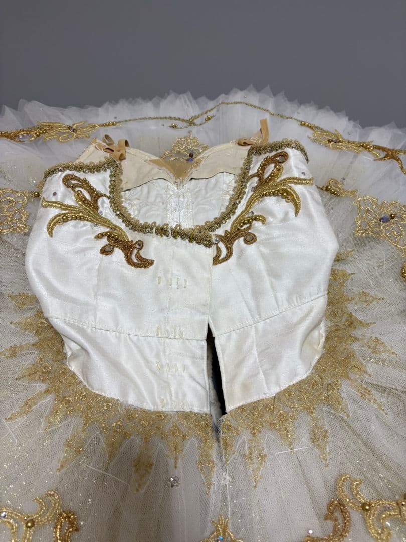 バレエ衣装　トレスピコ　パキータエトワールキトリグランパ　チュチュ