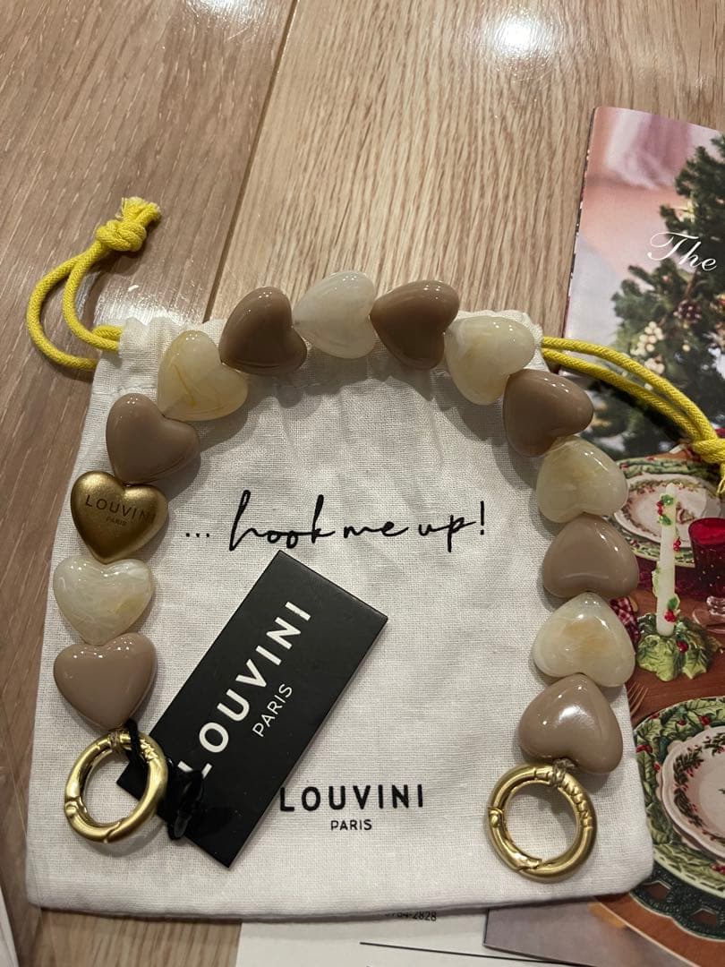 LOUVINI ハンドストラップ　BEIGE-TAUPE