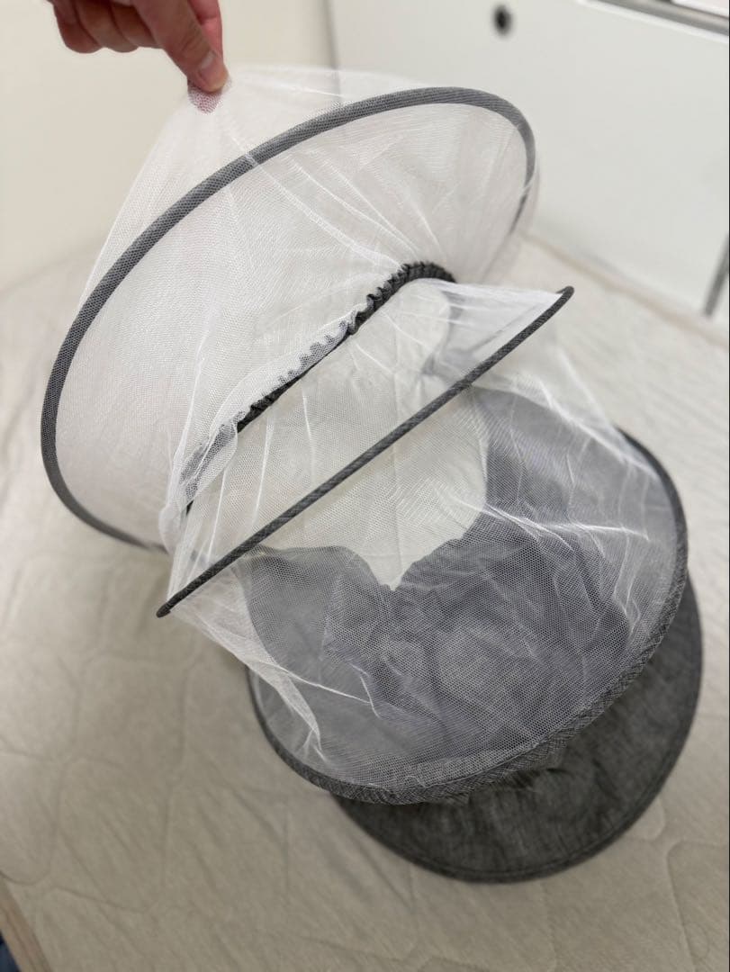 ベビーベッド(高さ調整可)