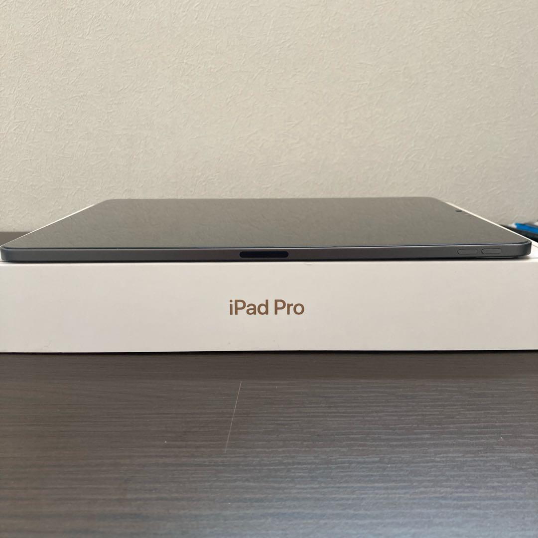 【極美品】iPad Pro 12.9インチ 第5世代 WiFiモデル 256GB