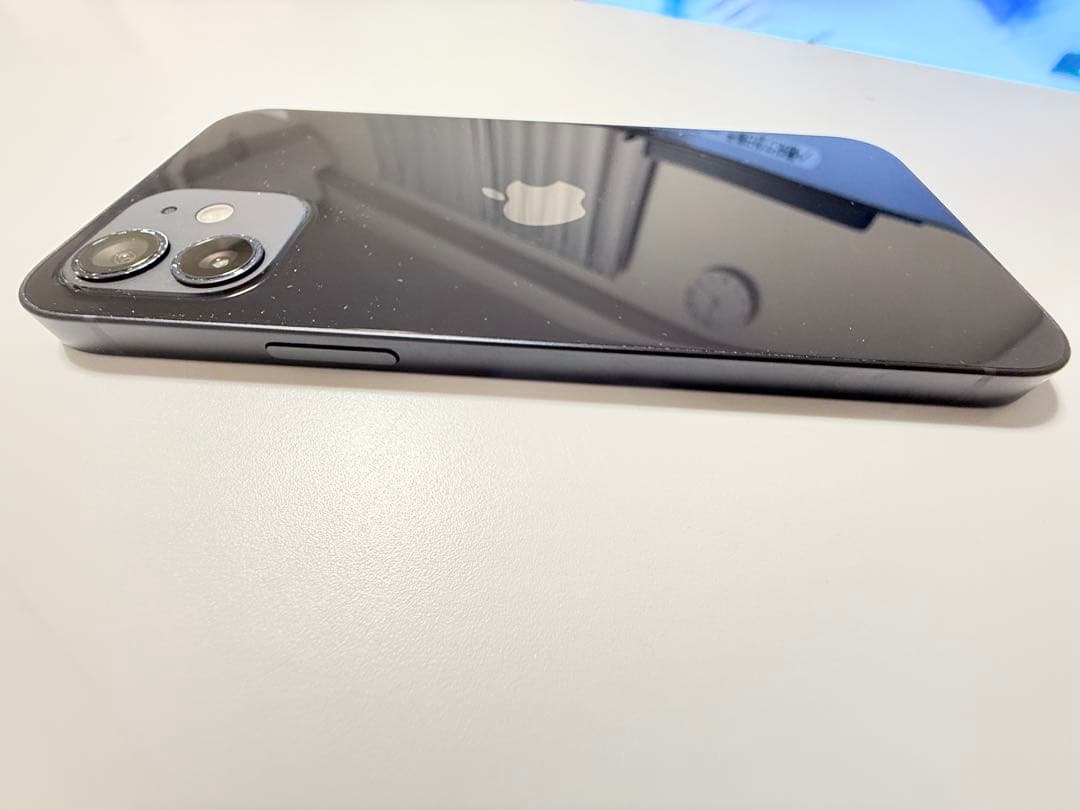 Apple iPhone 12 128GB SIMロックあり（au）