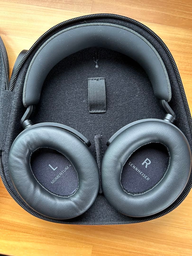 SENNHEISER MONENTUM4 wireless ヘッドホンカバー付
