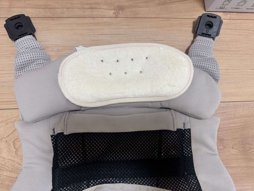 【付属品完備★美品】アップリカ・ラクリス 抱っこ紐 ホワイトアッシュ