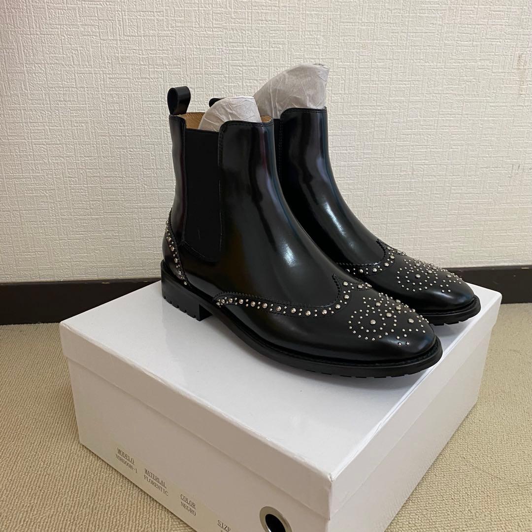 ♡ひめ８♡ アルテサノス　スタッズ付き黒レザーサイドゴアブーツ