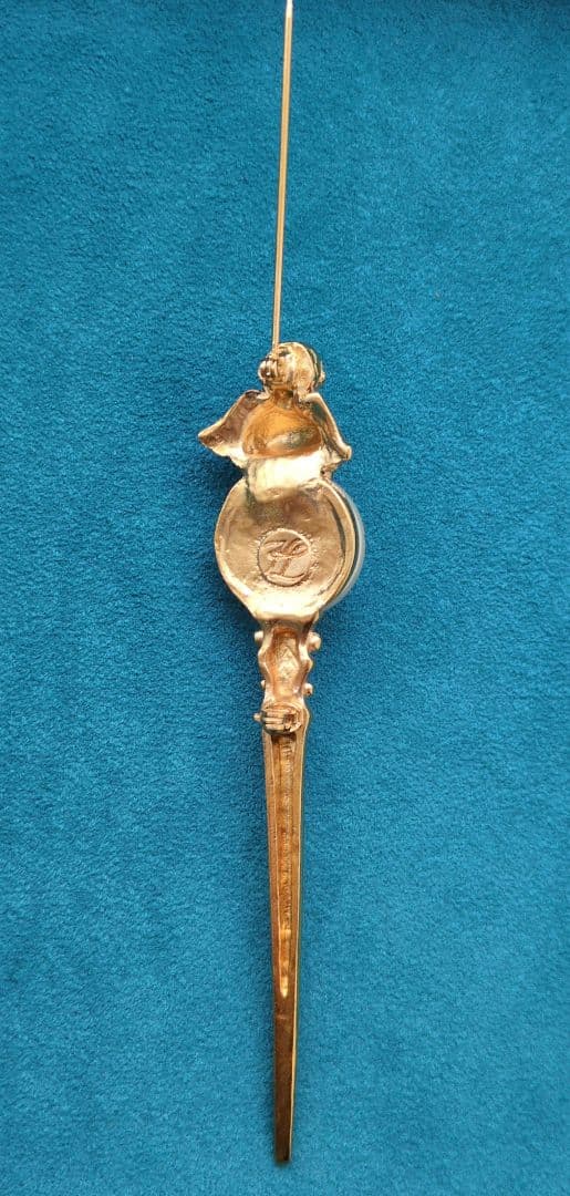 カールラガーフェルド　ヴィンテージ 天使のパールブローチ