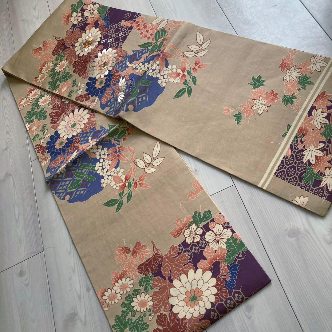 くるみ　　アンティーク京袋帯　刺繍の花模様・葡萄　正絹　No2-26