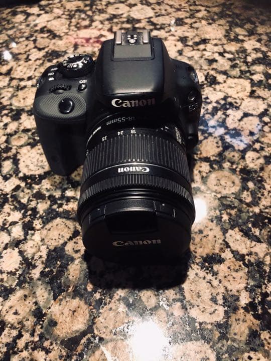 一眼レフ　canon DS126441