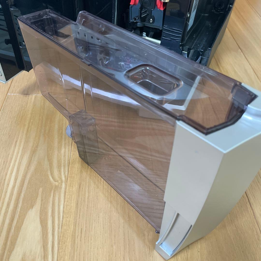 De'Longhi マグニフィカエスプレッソマシンESAM03110