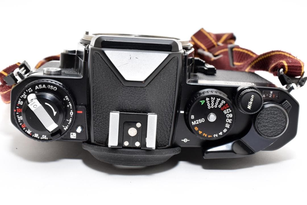 超美品 NIKON FE2 ブラック フィルムカメラ　モルト新品交換済 H298