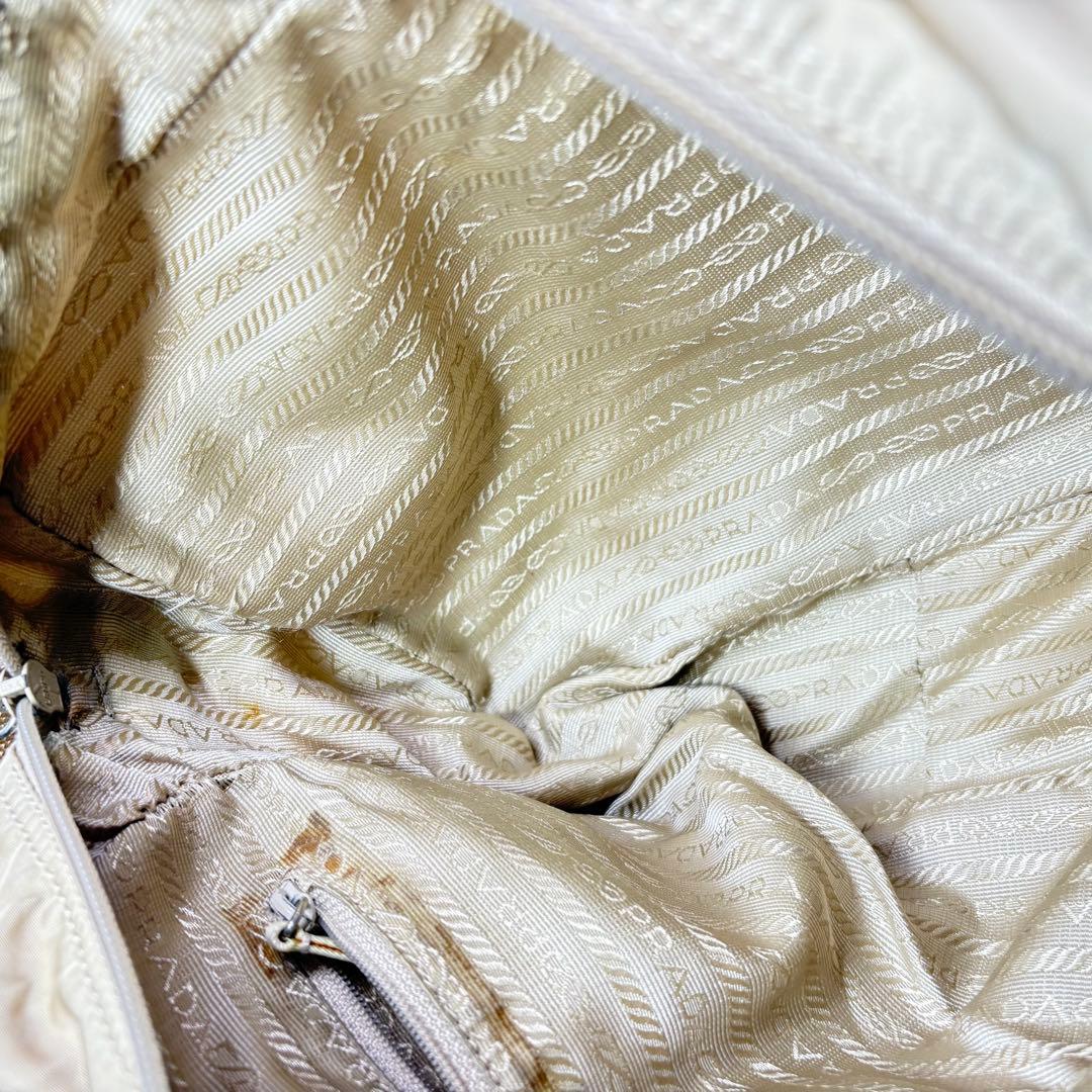 PRADA ショルダーバッグナイロンベージュギャランティカードロゴプレート