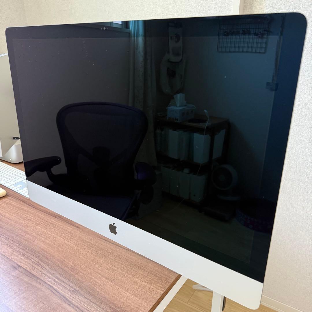 iMac 27inch 2020 Retina5K VESAマウントアダプタ搭載