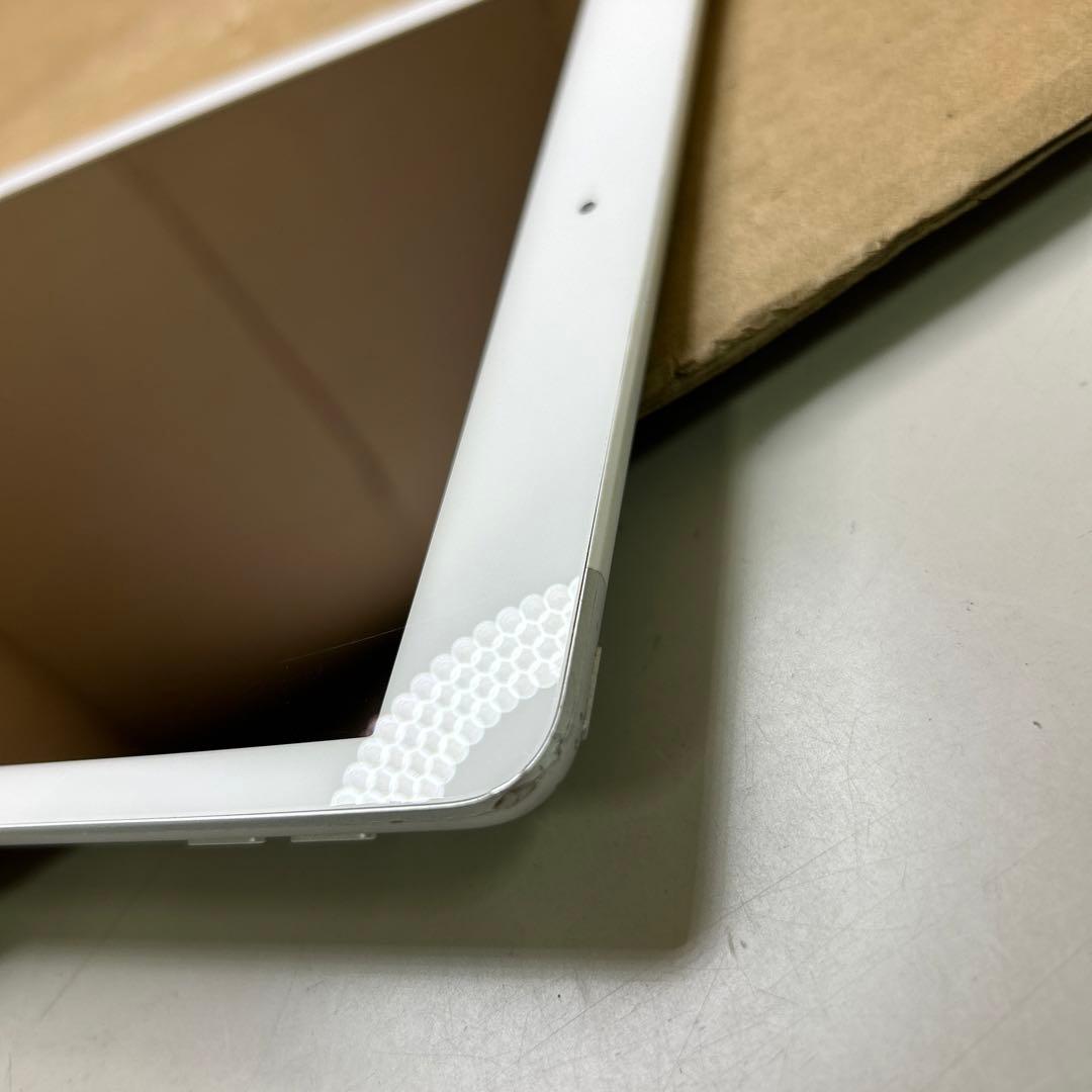 Apple iPad (第７世代) Wi-Fi + Cellular 32GB