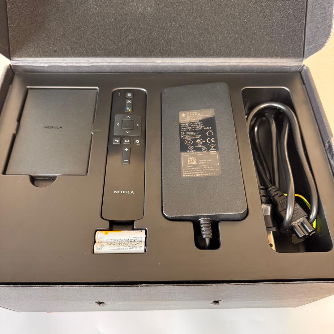 Anker アンカー　NEBULA Cosmos プロジェクター