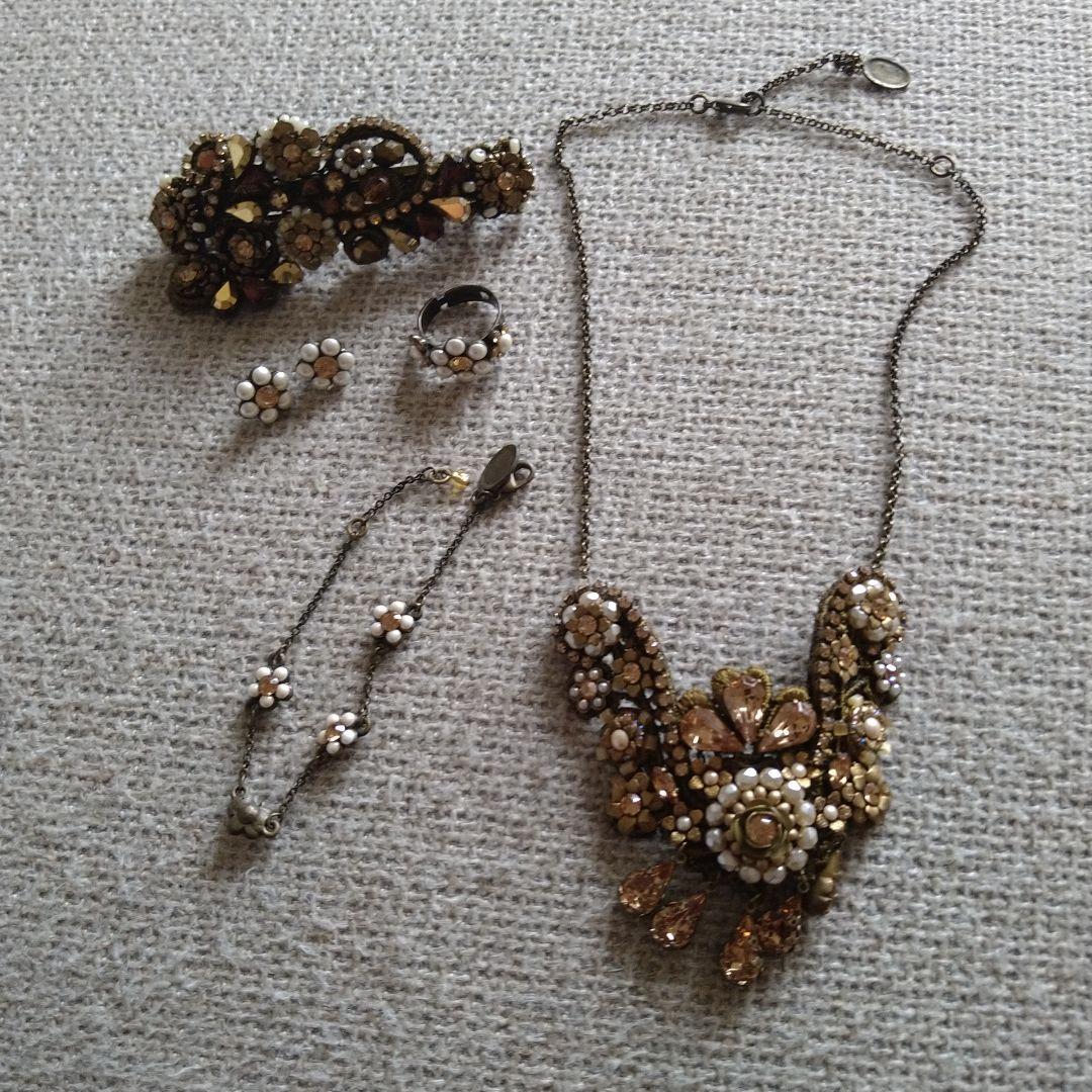 ミハエルネグリン　バレッタ　ネックレス　ピアス　リング　ミハエル•ネグリン