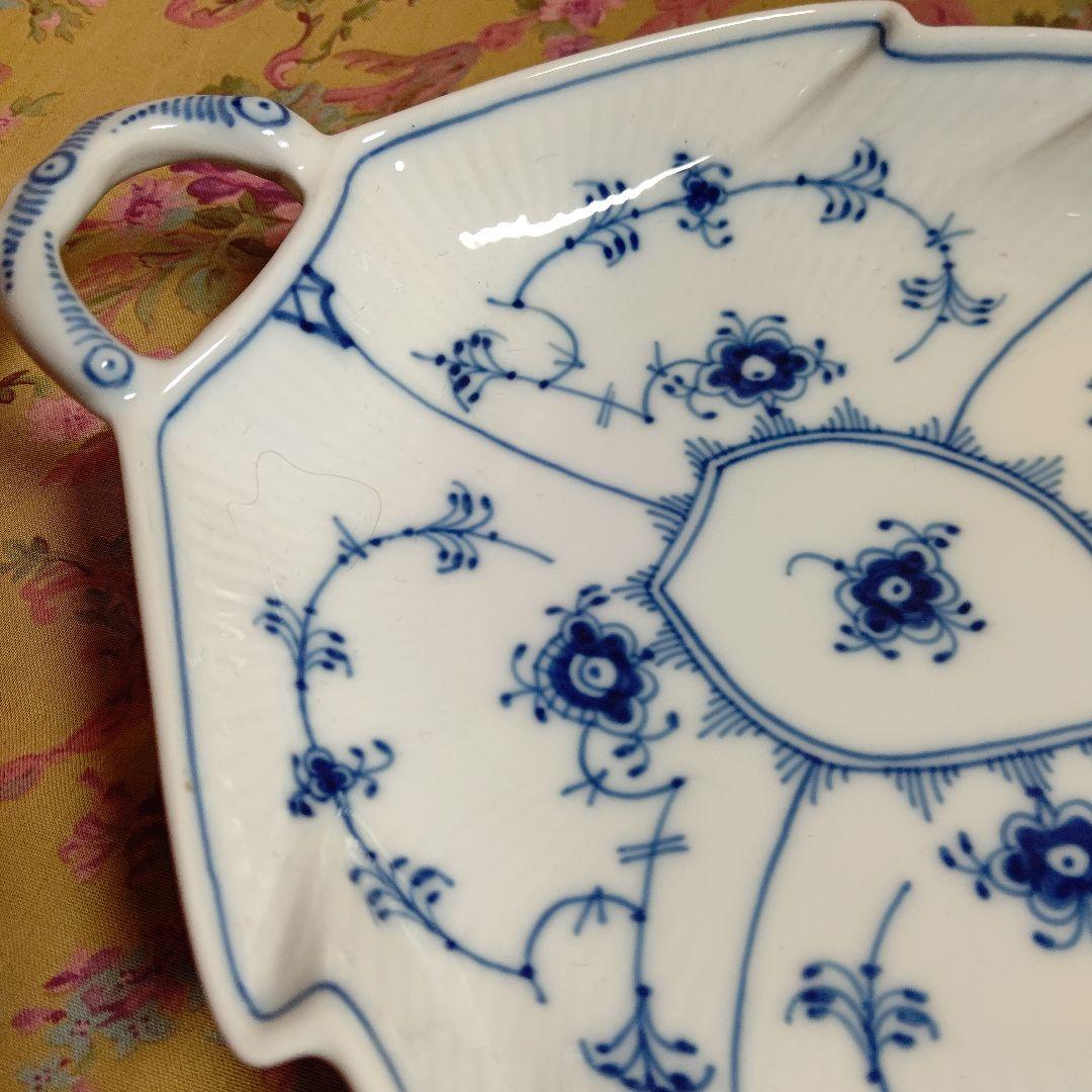 ロイヤルコペンハーゲン ブルーフルーテッドハーフレースリーフ皿