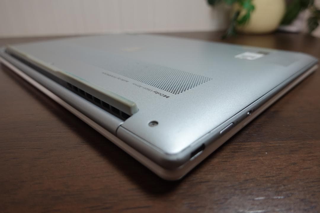 Windowsノート本体 Lenovo Yoga Slim 770i Carbon (82U90073JP