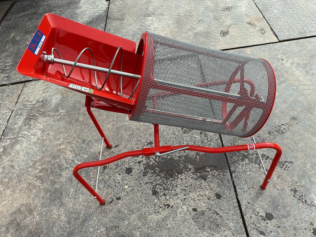 i*i様 赤い金属製種子選別機 スタンド付き