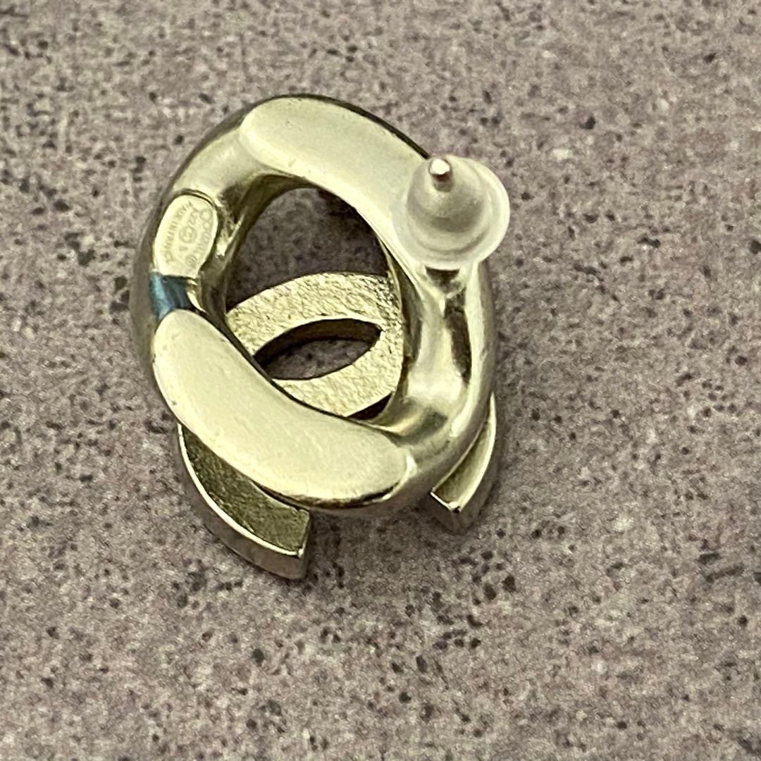 美品　希少　シャネル　片耳ピアス　A22S ラインストーン　シルバー