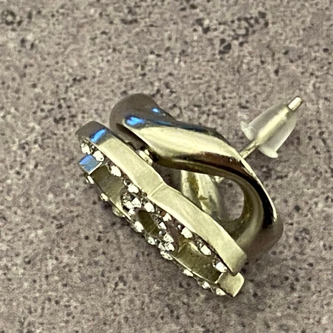 美品　希少　シャネル　片耳ピアス　A22S ラインストーン　シルバー