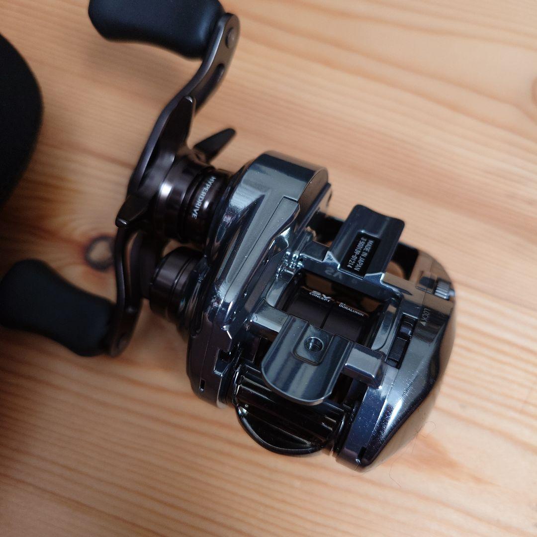 Daiwa LIMITED CT SV TW 70XH ベイトリール