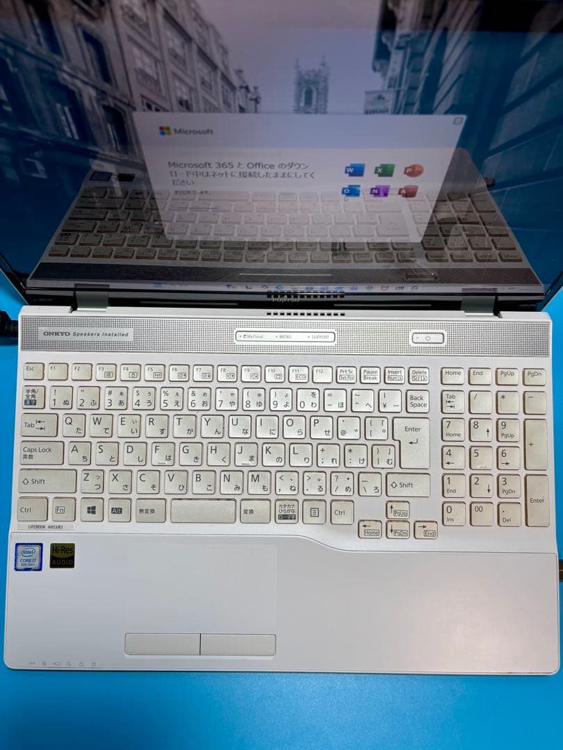 富士通 LIFEBOOK AH53/B3 i7 8550U 32GB 2TB