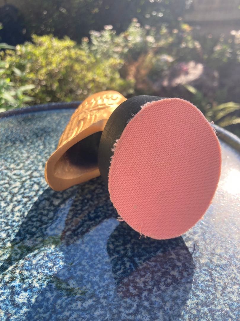 金色の鷹の彫刻 木箱付き