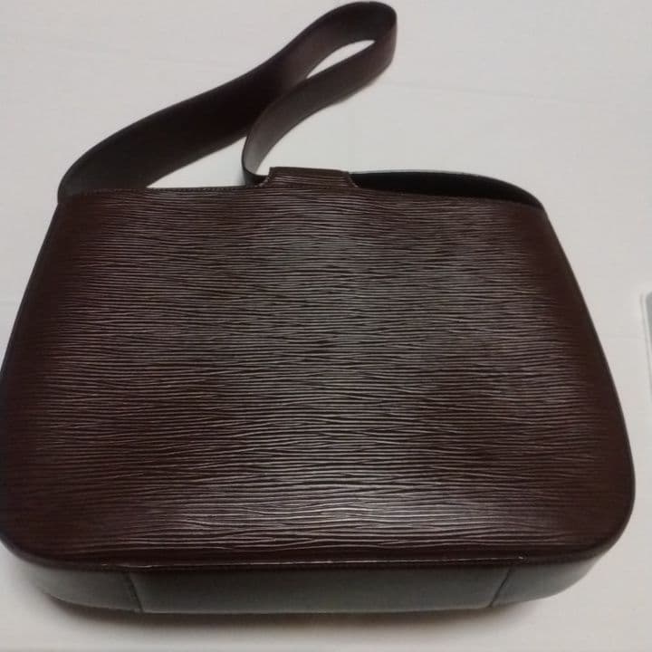 Louis Vuitton ルイヴィトン エピ レヴリ モカ ショルダーバッグ