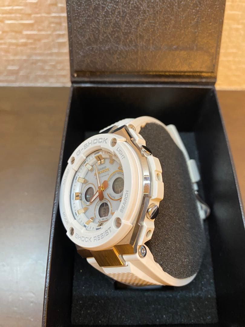 【極美品】GST-W300-7AJF G-SHOCK 電波ソーラー　ホワイト