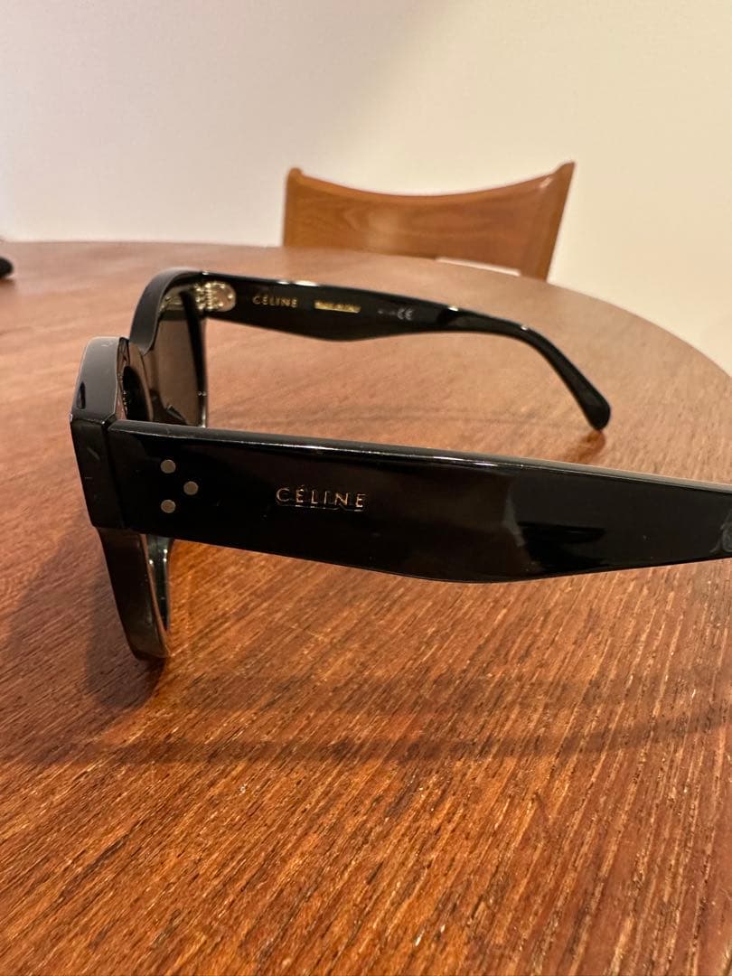 CELINE ブラック ラウンドサングラス