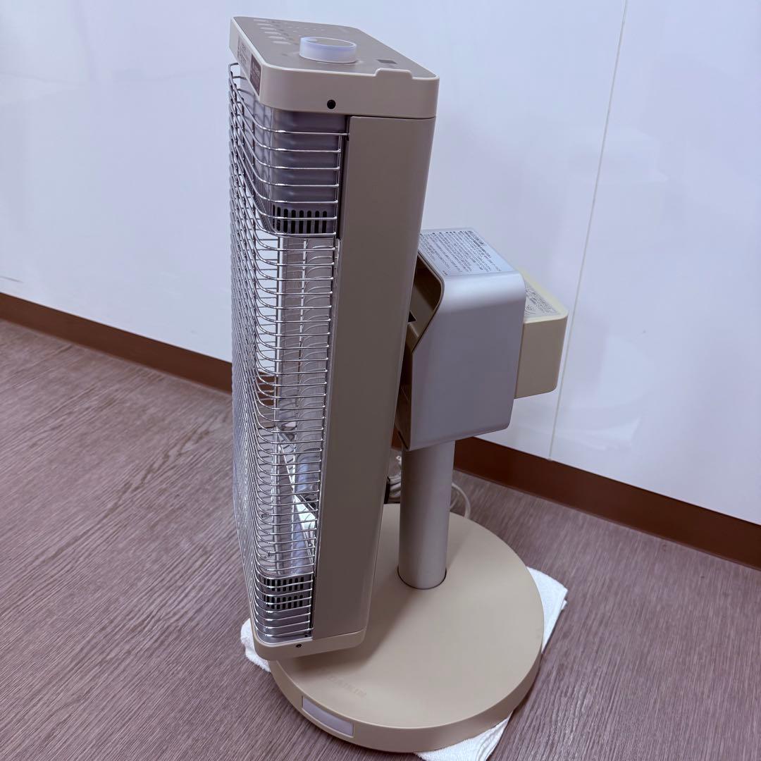 美品　DAIKIN ダイキン セラムヒート　遠赤外線暖房機　ERFT11XSE8