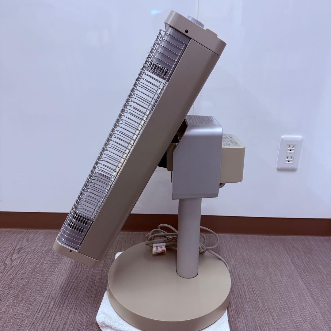 美品　DAIKIN ダイキン セラムヒート　遠赤外線暖房機　ERFT11XSE8