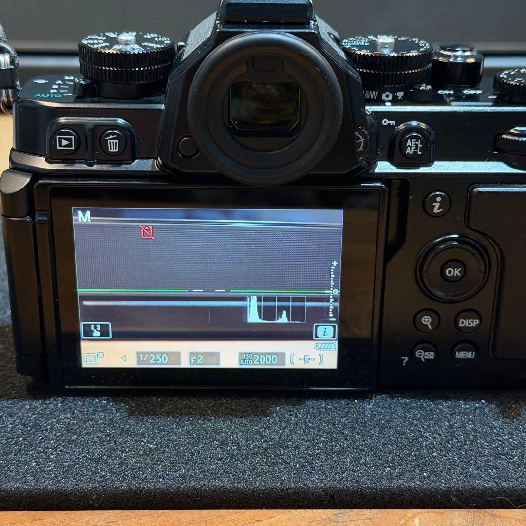 Nikon zf 40mmf/2レンズキット＋thypoch simera