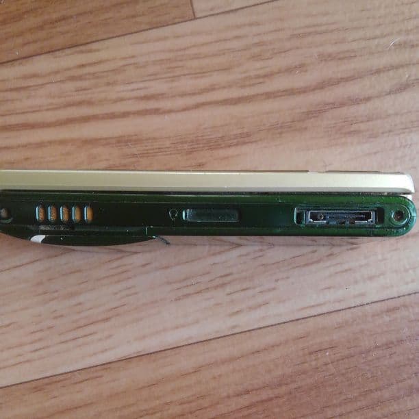 ガラケー携帯電話