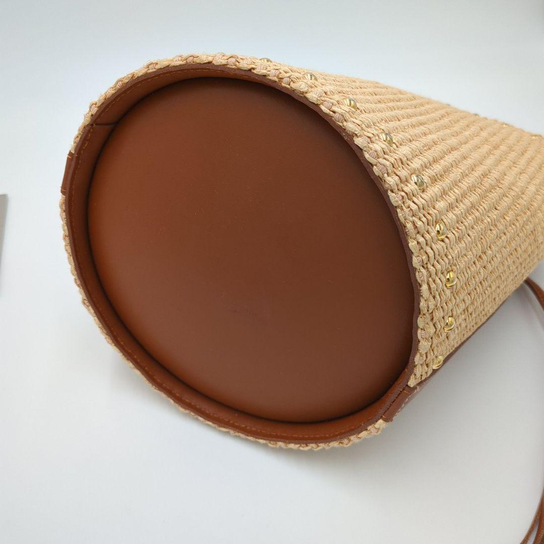 美品　クリスチャンヴィラ　タッセル　バケツ型　スタッズ付き 2way