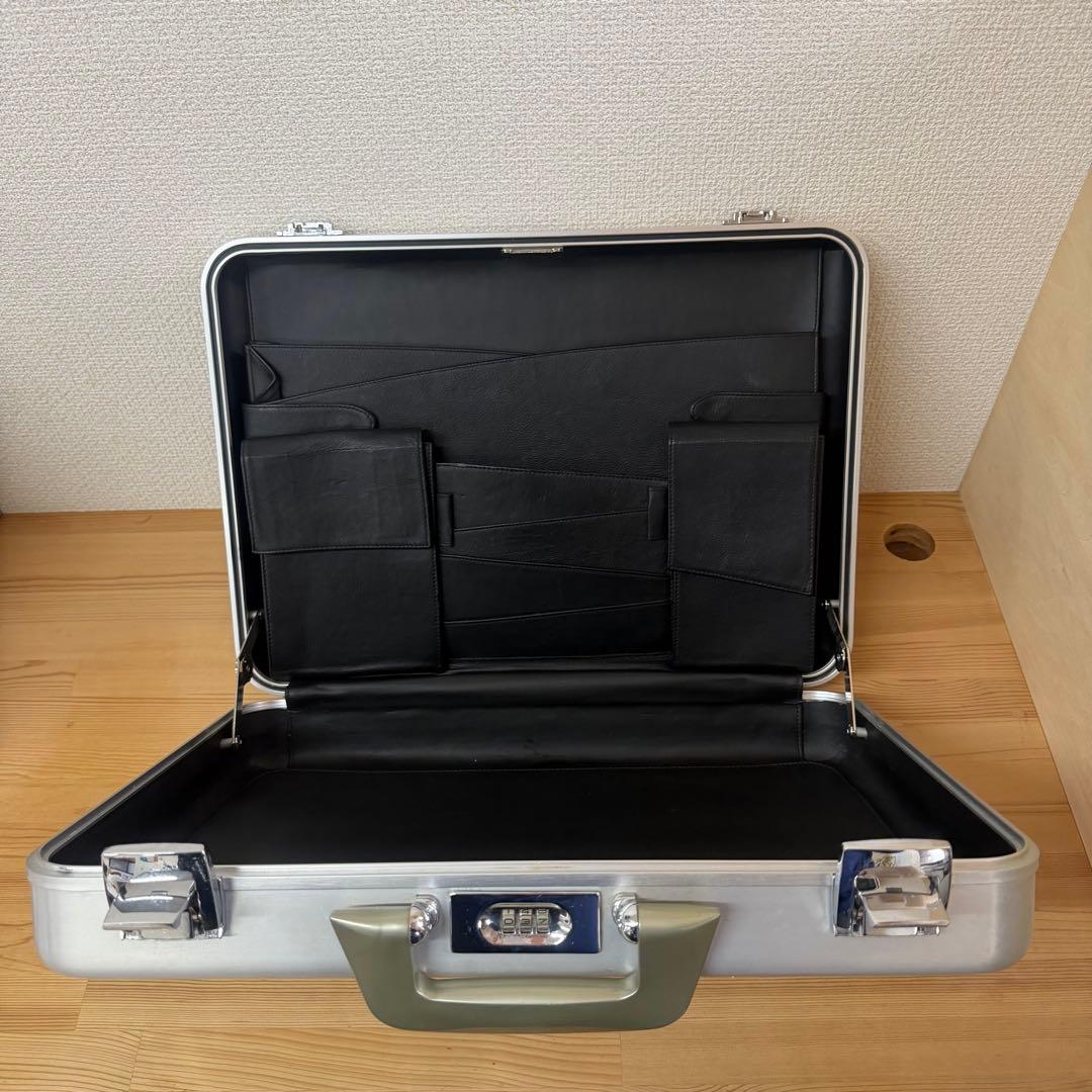 ゼロハリバートン アタッシュケース アルミ