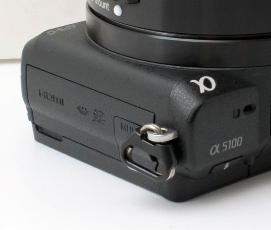 専用S数約2400回！SONY α5100★高性能ミラーレス★Wi-Fi内蔵