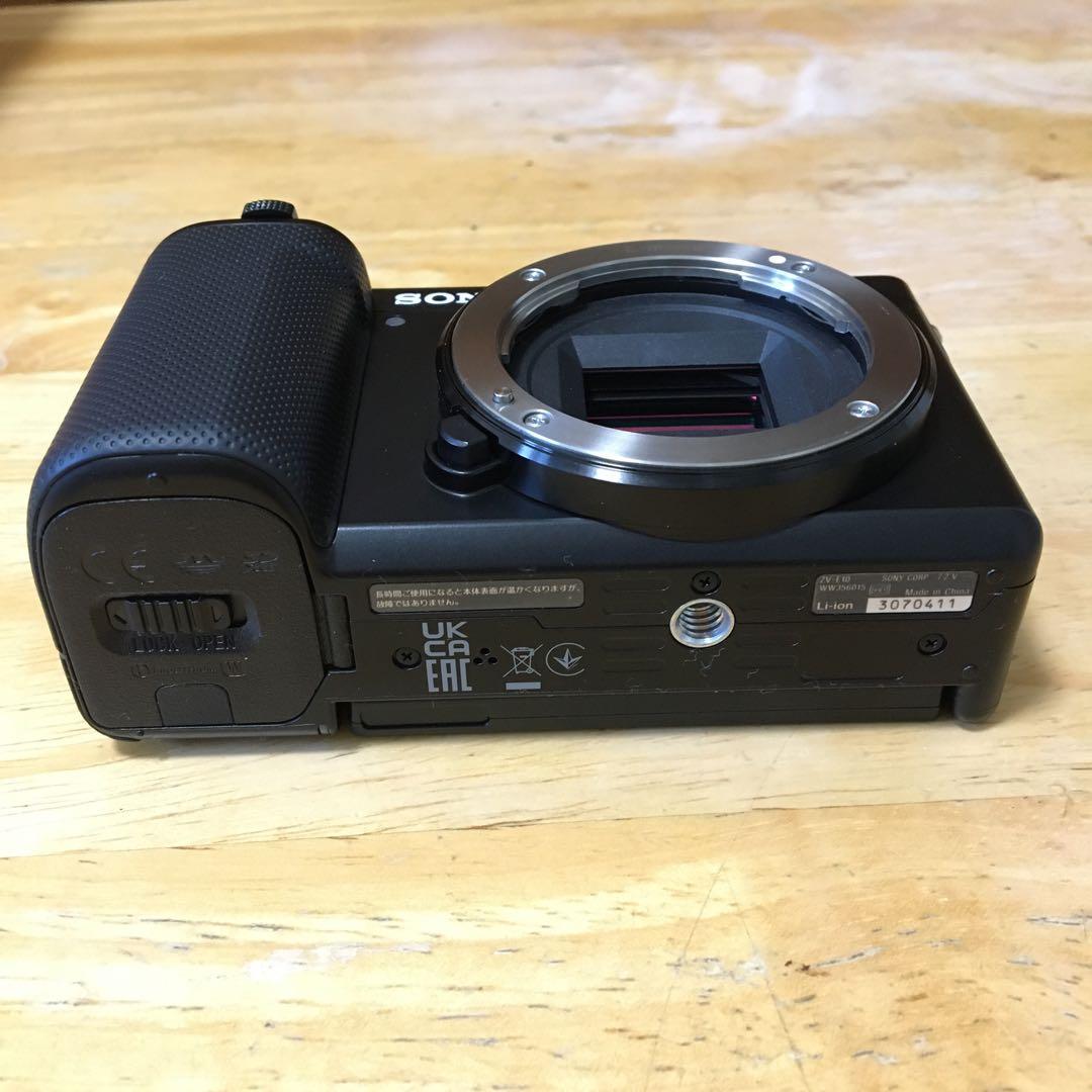 ショット数71枚！ほぼ新品！SONY ZV-E10ボディ ミラーレス一眼カメラ