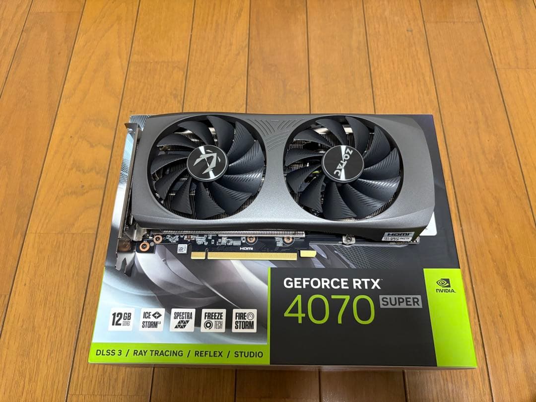 RTX 4070 SUPER グラフィックカード（保証書・レシート付）